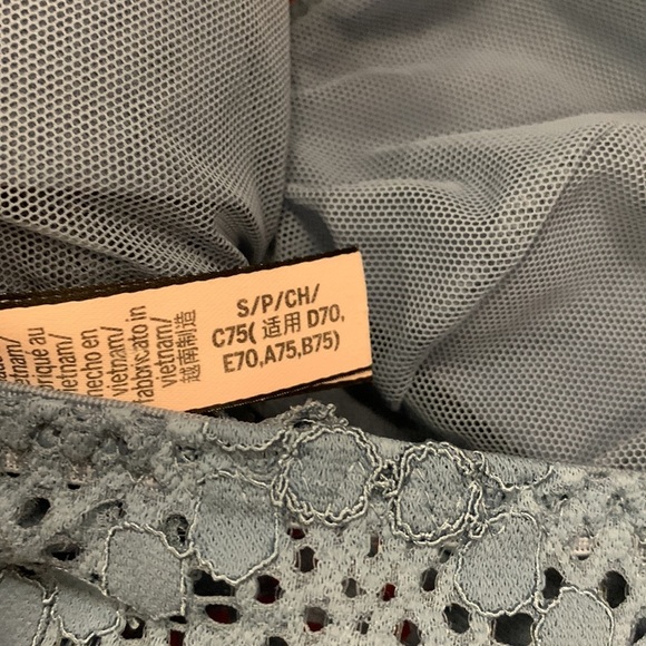 Set of 4- Victoria’s Secret Halter Bralette size Small - Picture 13 of 16